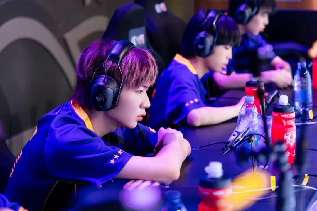 始终落后 始终落后