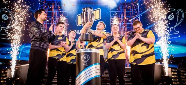 康与欢乐 康与欢乐