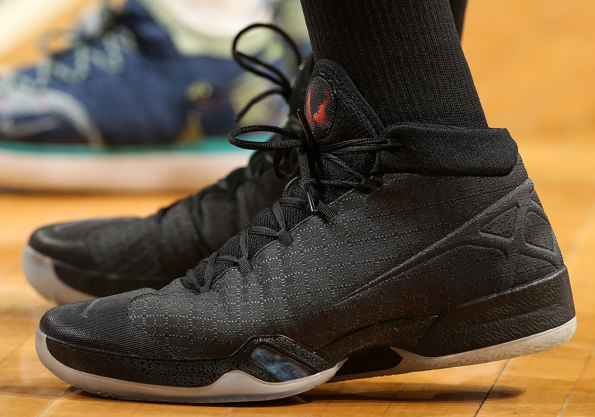 推上风口浪 推上风口浪