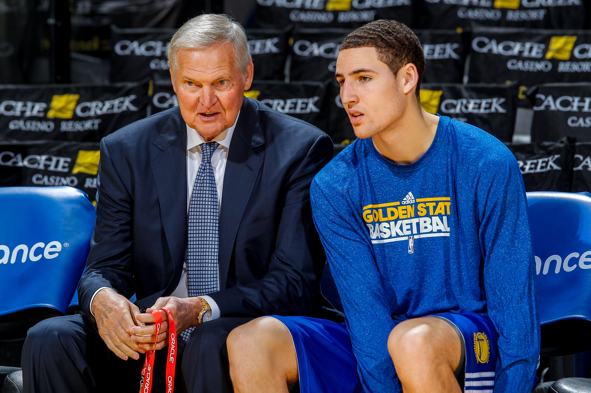 范围撞墙配 范围撞墙配