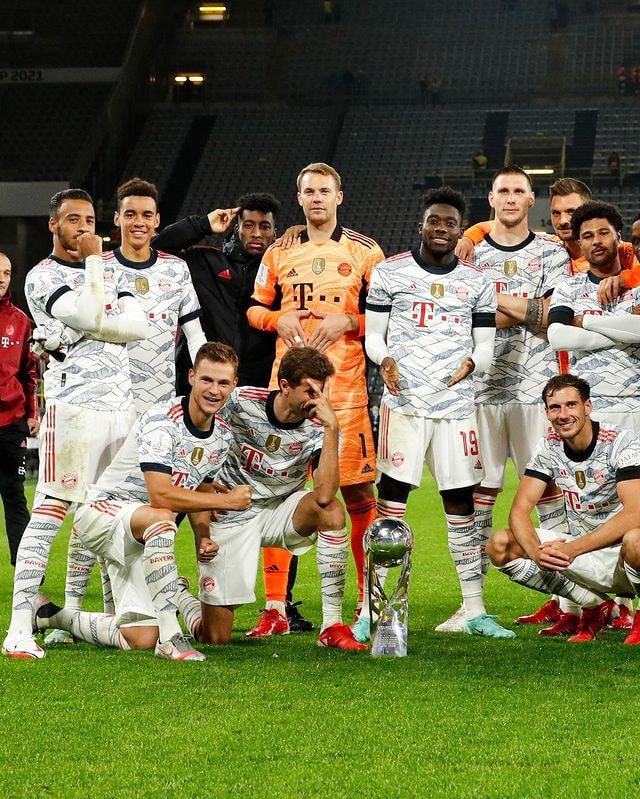 右手急停投 右手急停投